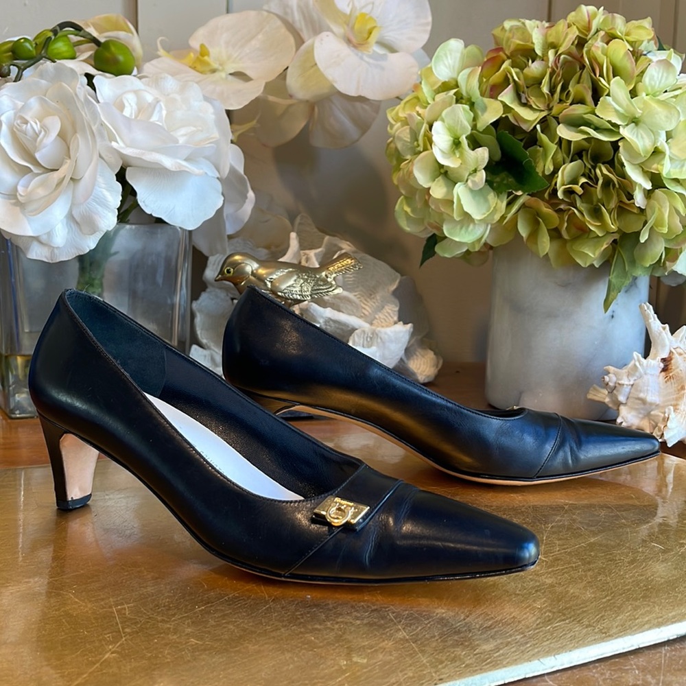 VTG! Salvatore Ferragamo Gancini Bit Heels in Black Leather
